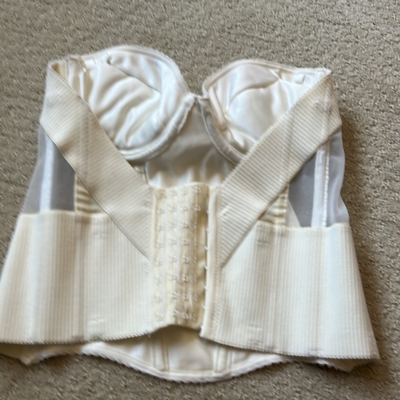 Merry Modes 34C bustier. Off-white strapless. - Picture 3 of 5